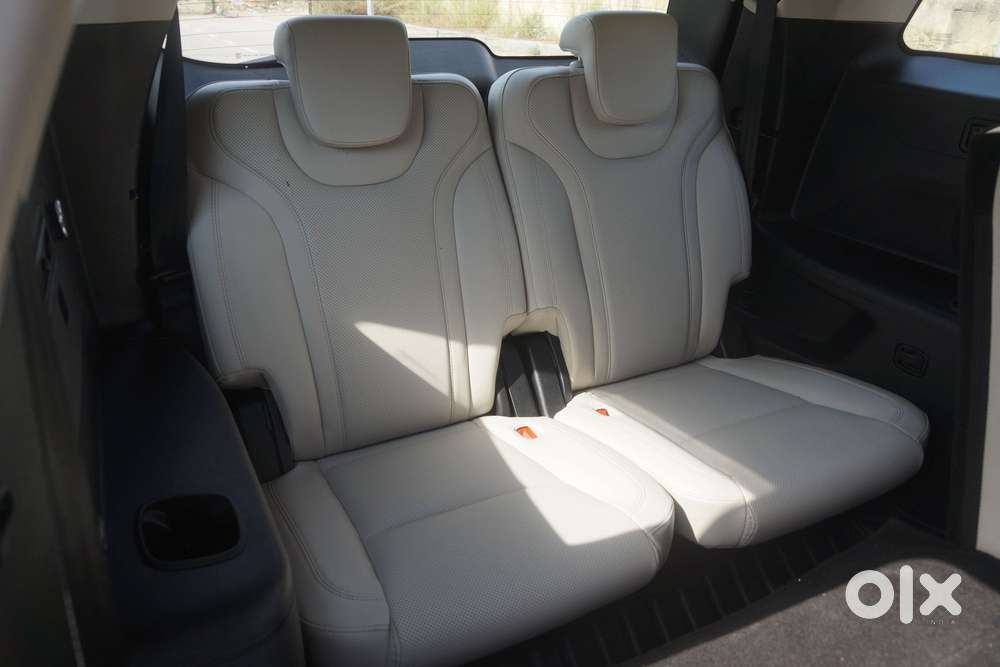 Mahindra Xuv700 2.0 Ax 7 Petrol At Luxury Pack Str, 2024, Petrol