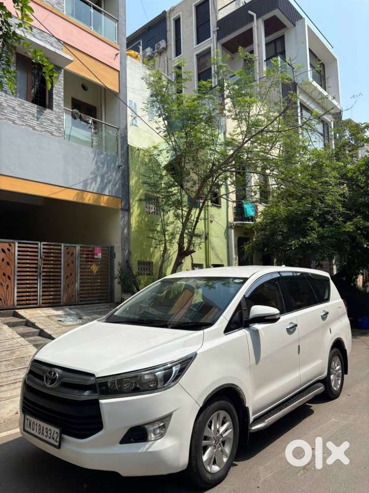 Toyota Innova Crysta 2.8 Gx At 7 Str, 2016, Diesel