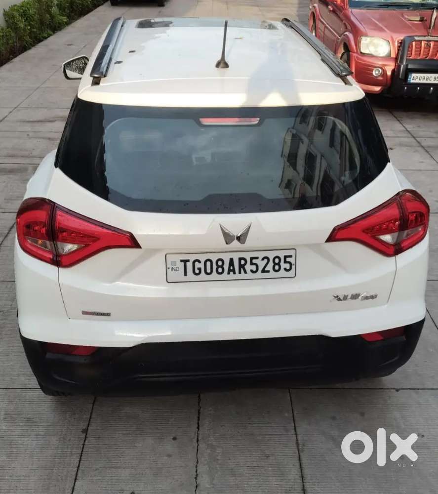 Mahindra Xuv300 W6 2023 ,petrol ,autoshift Gear With Sunroof Keystart