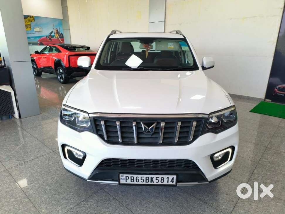 Mahindra Scorpio N D At 2wd Z8 S 7s Z8 Select, 2025, Petrol