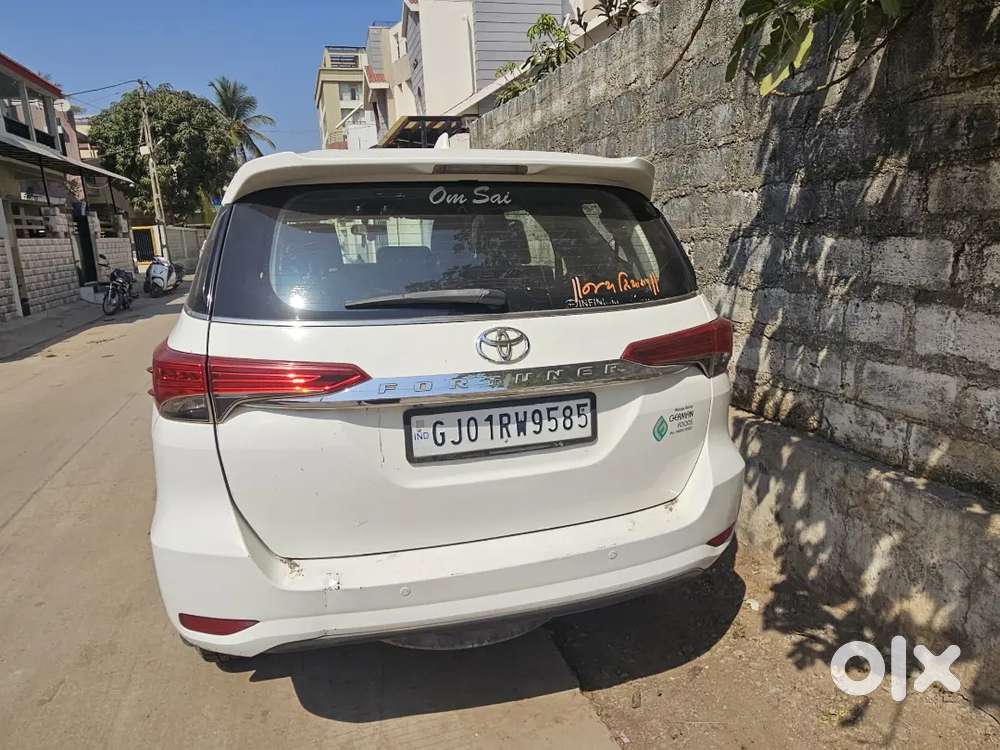 2017 Toyota Fortuner Petrol At