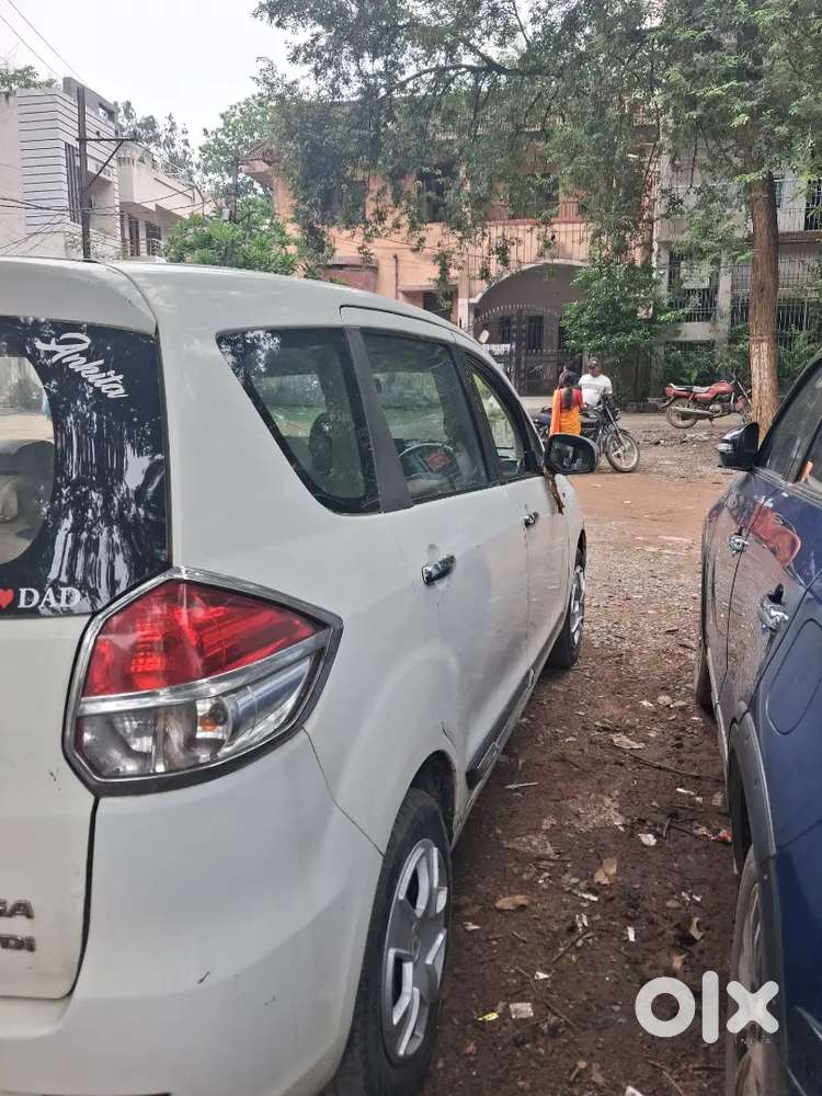 Maruti Suzuki Ertiga Vdi 2013