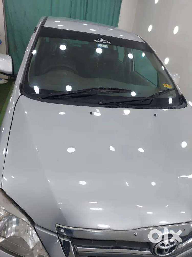 Toyota Innova 2011 Diesel 150000 Km Driven