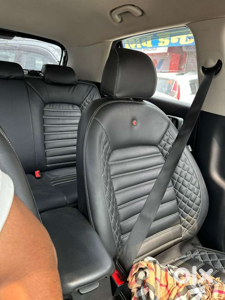 Hyundai Venue Petrol 2024
