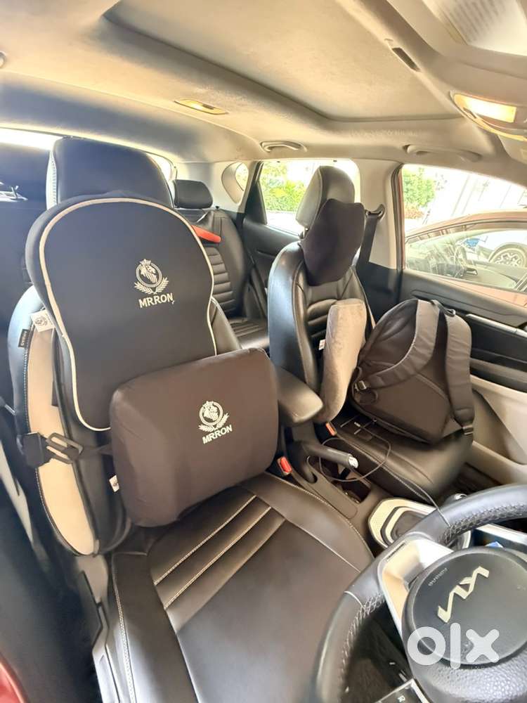 Red Kia Sonet Petrol Manual 2022 Variant Under Company Warranty