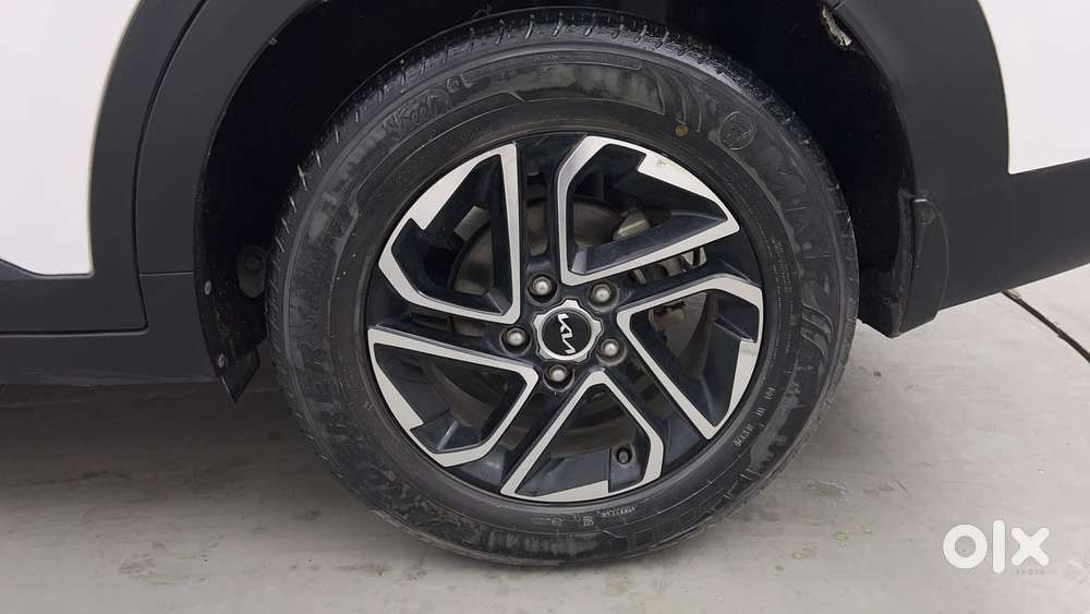 Kia Carens Luxury (o)1.5 Turbo Petrol Dct 7 Str, 2023, Petrol