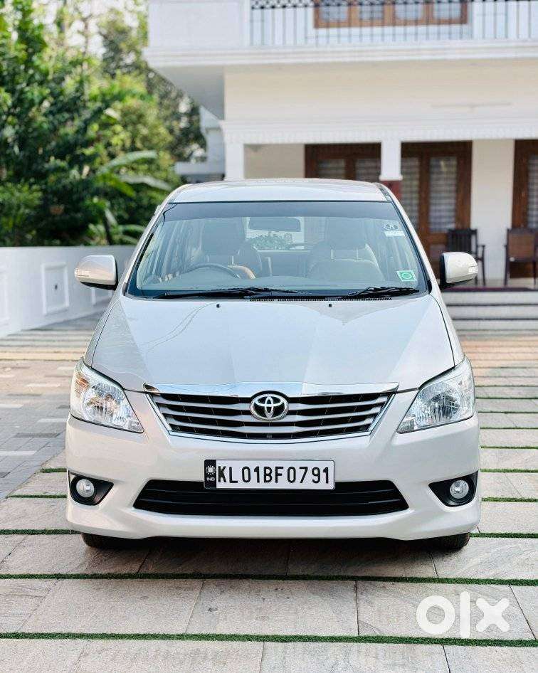 Toyota Innova 2.5 Vx 7 Str Bs-iii, 2012, Diesel