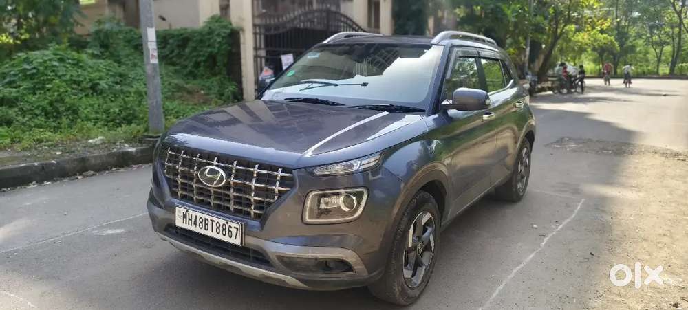 Hyundai Venue 2021 Petrol Well Maintained