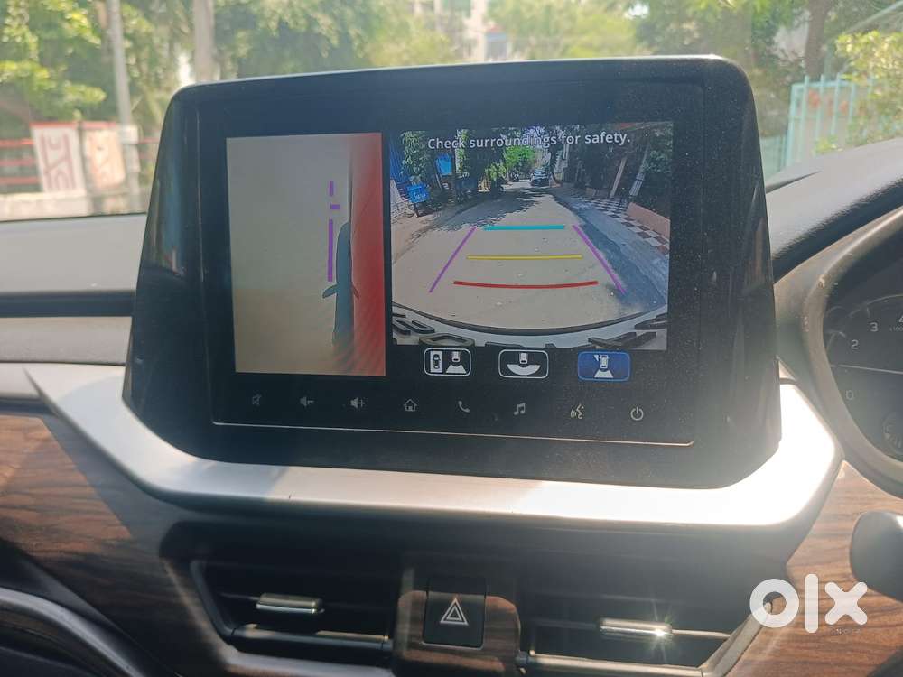 Maruti Suzuki Brezza 1.5 Zxi Smart Hybrid, 2023, Petrol