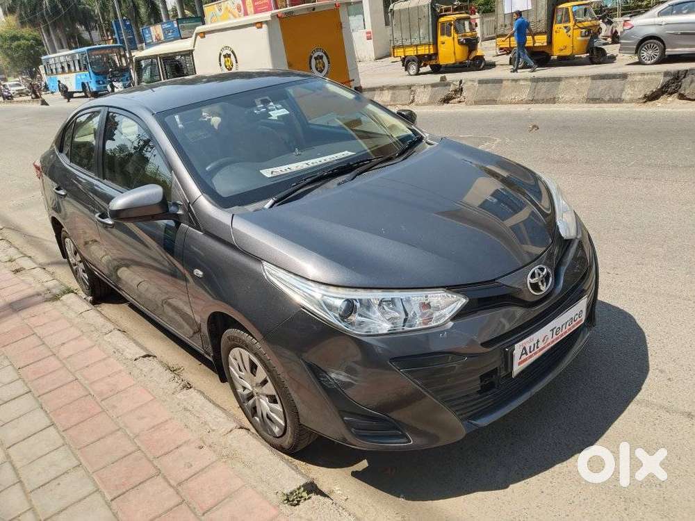 Toyota Yaris Ativ J, 2018, Petrol