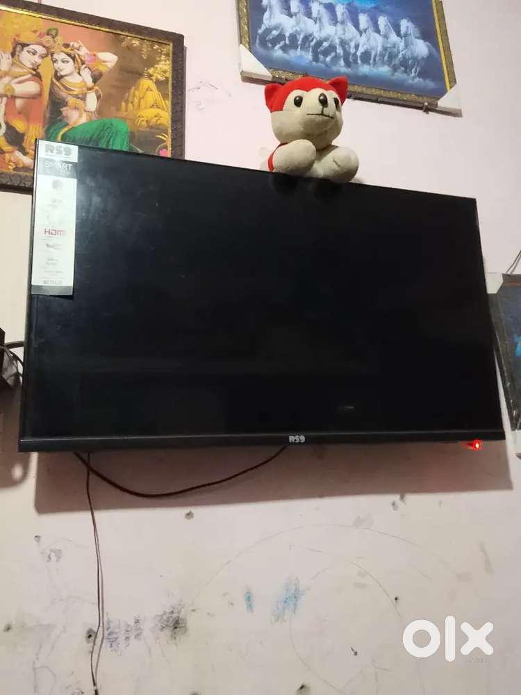 RS9 TV 32 INCH