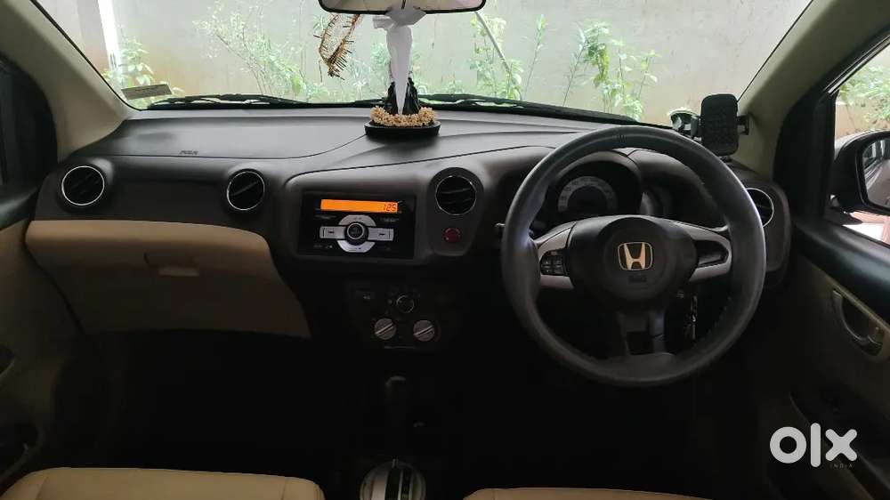 Honda Brio V 2012