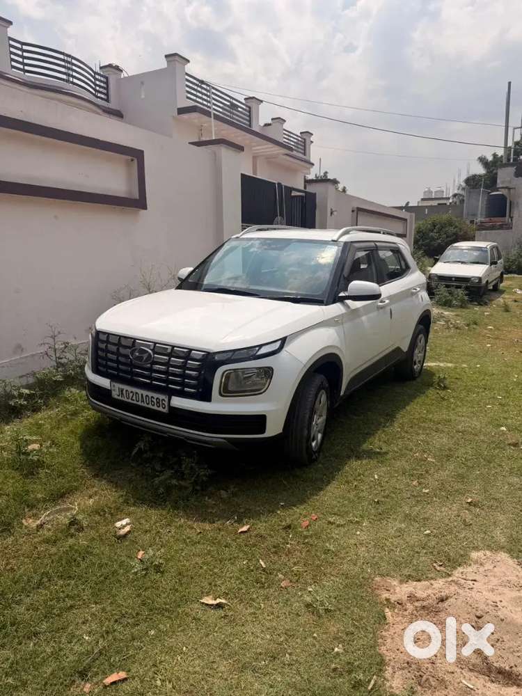 Hyundai New Venue 2022 Petrol Good Condition