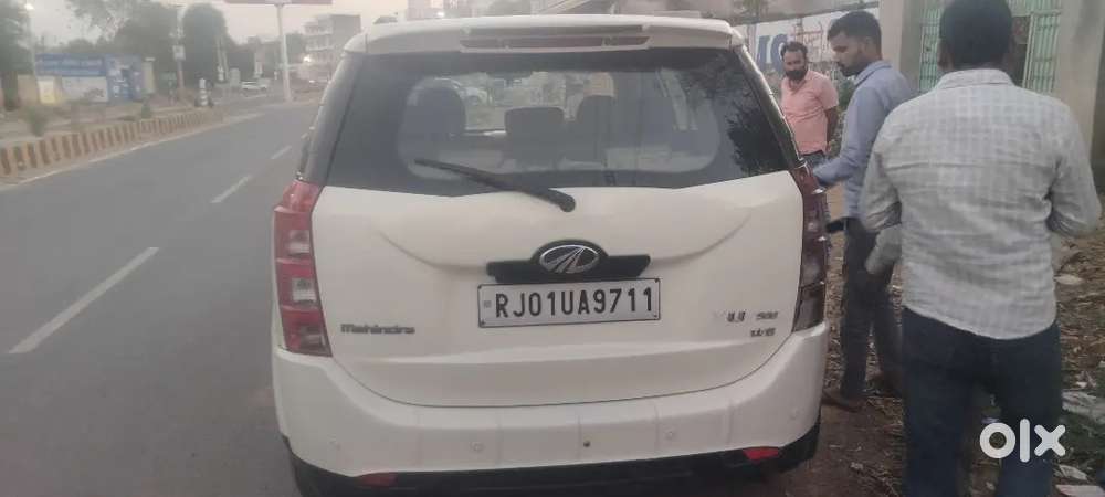 Mahindra Xuv500 2014 Diesel 85000 Km Driven