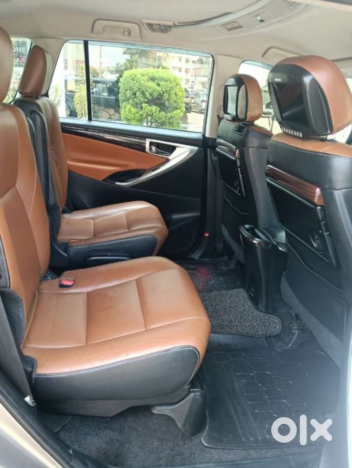 Toyota Innova Crysta Zx 2.4 Diesel 7 Seater, 2016, Diesel