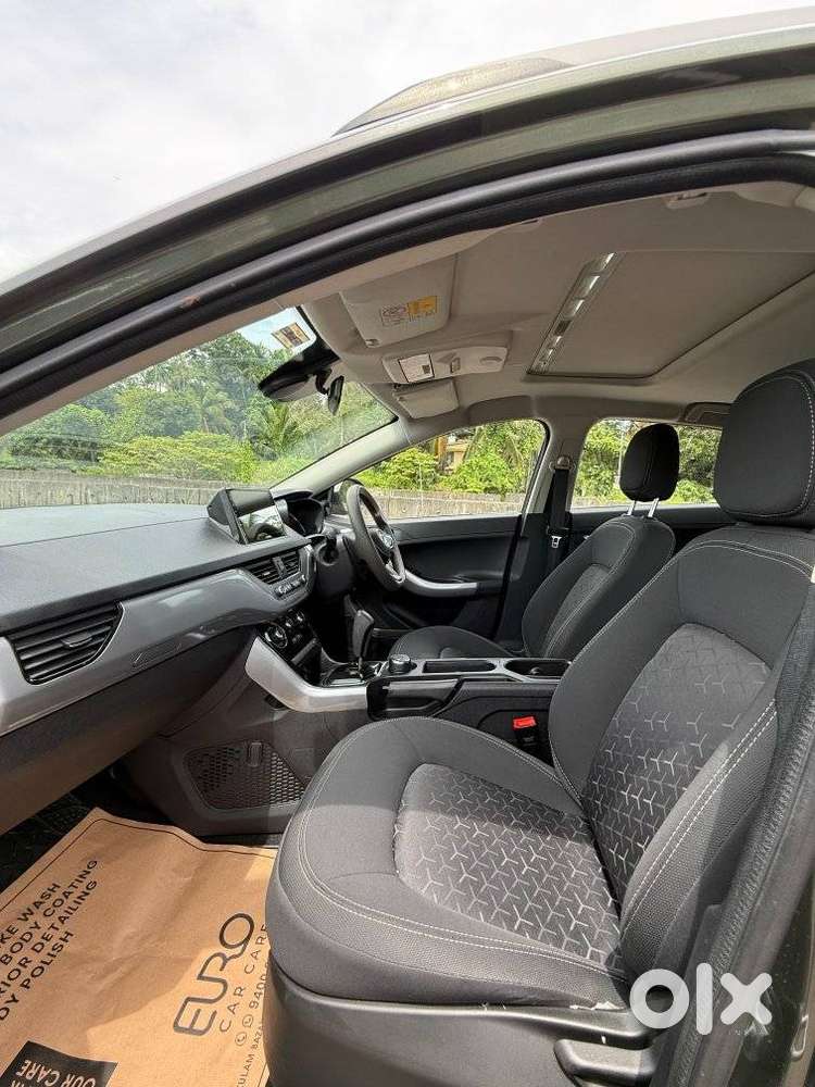 Tata Nexon 1.2 Revotron Xma Amt (s), 2022, Petrol