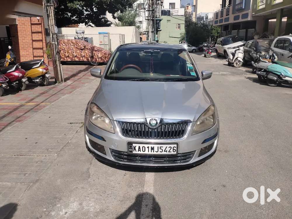 Skoda Rapid 2012 year car