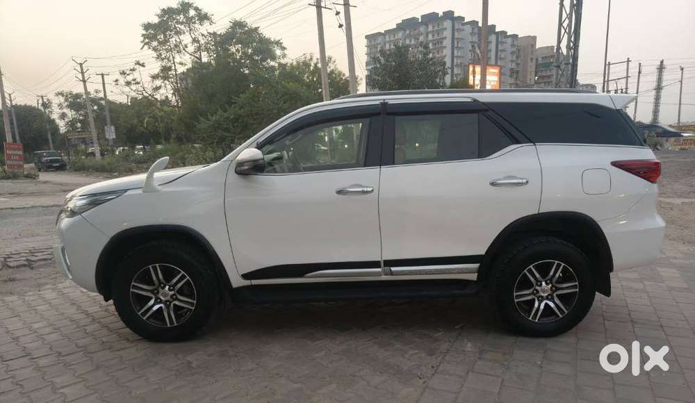 Toyota Fortuner 4x2 At 2.8 Diesel, 2019, Diesel