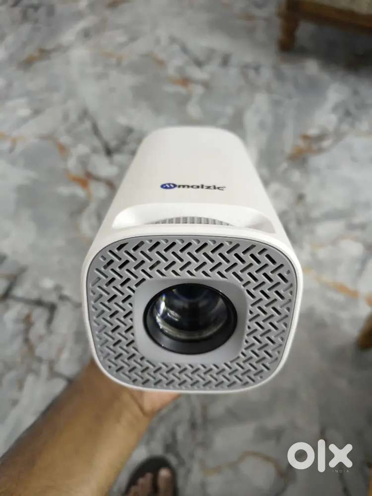 Maizic smarthome Projector