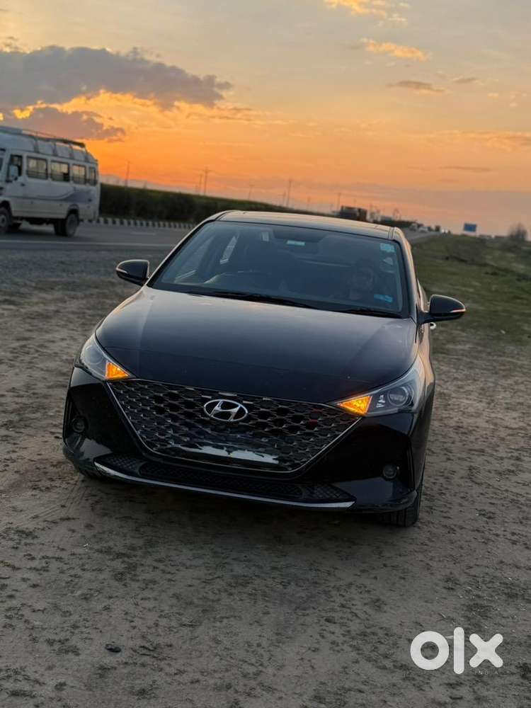 Hyundai Verna 2022 Diesel 65000 Km Driven