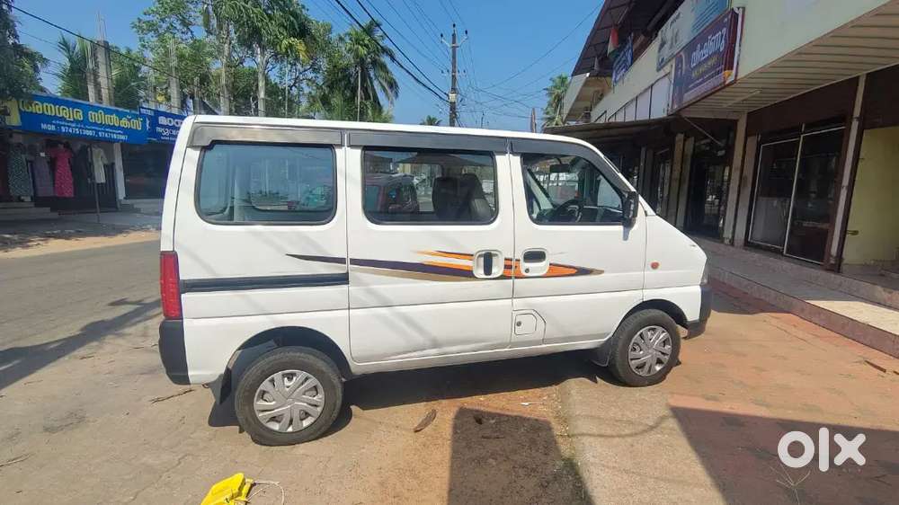 Maruti Suzuki Eeco 2017 Petrol 70000 Km Driven