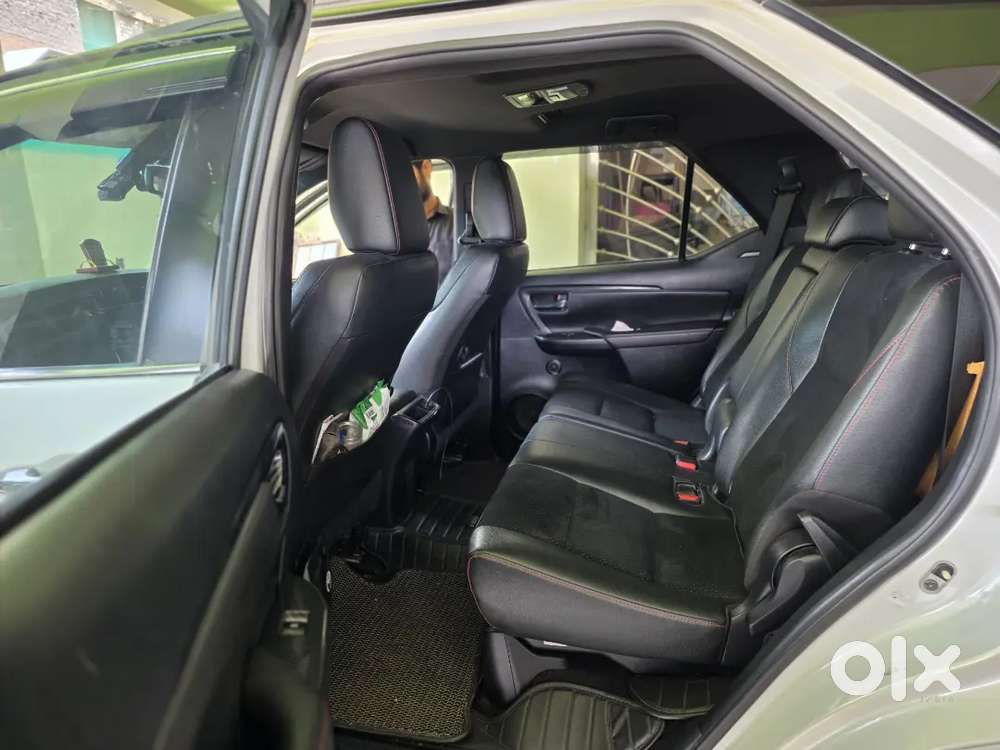 Toyota Fortuner Legender 2023