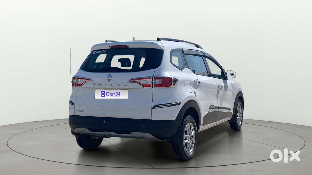 Renault Triber Rxt, 2022, Petrol