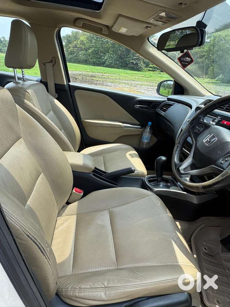 Honda City V At Sunroof, 2016, Petrol