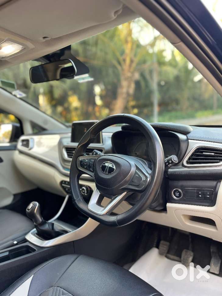 Tata Altroz Xz Plus (s) Icng, 2024, Petrol