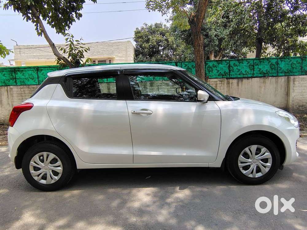 Maruti Suzuki Swift Vxi + Manual, 2022, Petrol
