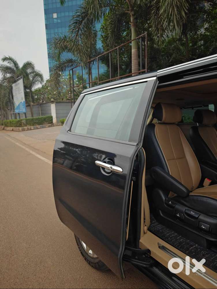 For Sale - Kia Carnival D2.28at Limousine 7 For Sale