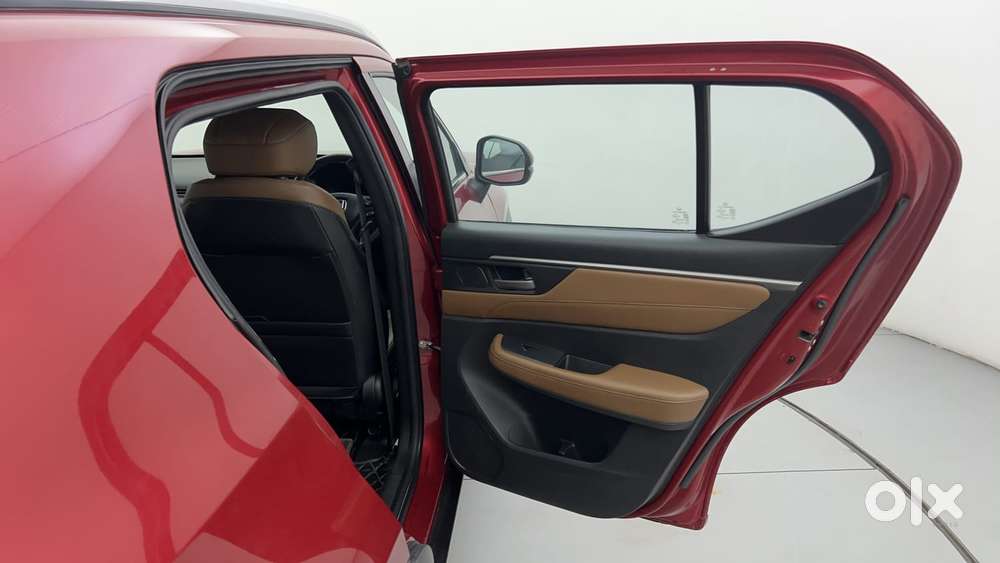Honda Elevate Zx Mt, 2023, Petrol