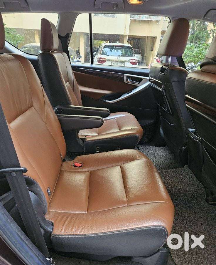 Toyota Innova Crysta 2.8z Automatic, 2016, Diesel