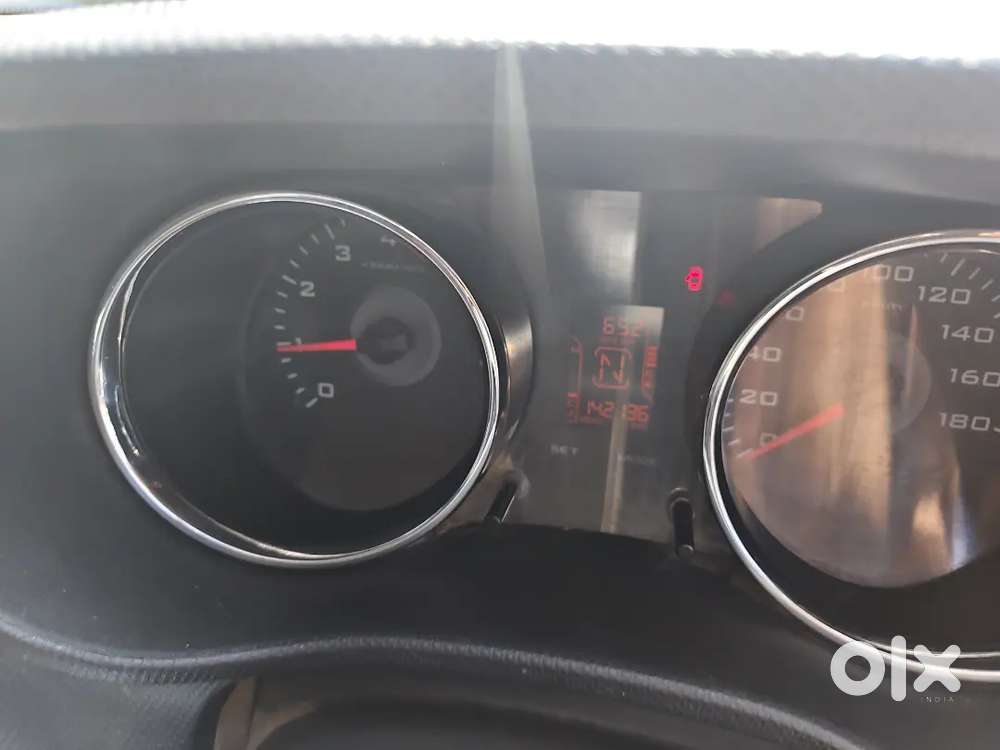 Mahindra Tuv 300 2015