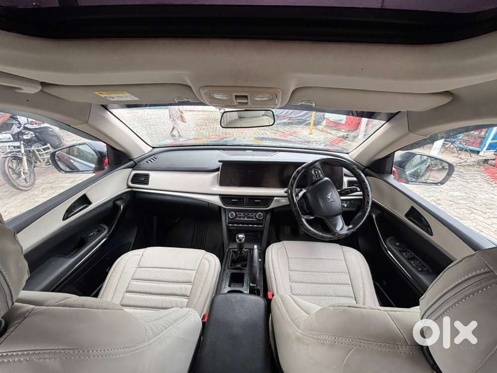 Mahindra Xuv700 Petrol Manual 2022