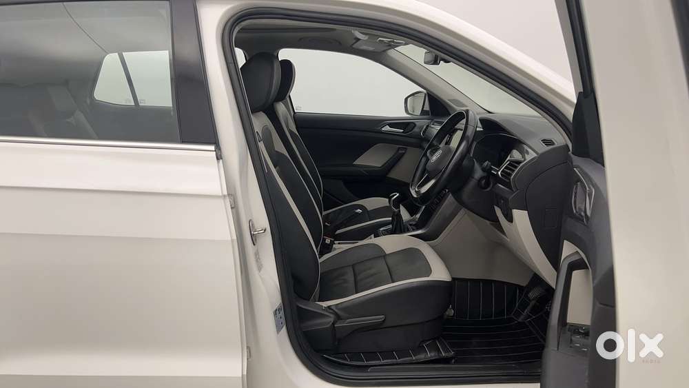 Volkswagen Taigun Topline 1.0 Tsi At (electric Seats), 2021, Petrol