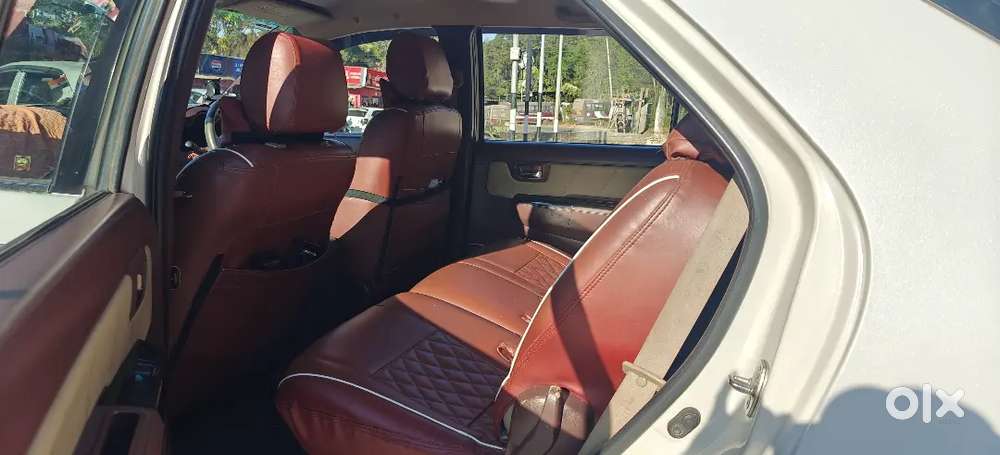 Toyota Fortuner 2013