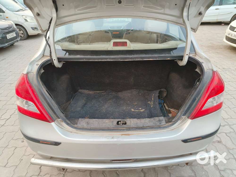 Maruti Suzuki Swift Dzire Vxi Optional, 2012, Petrol