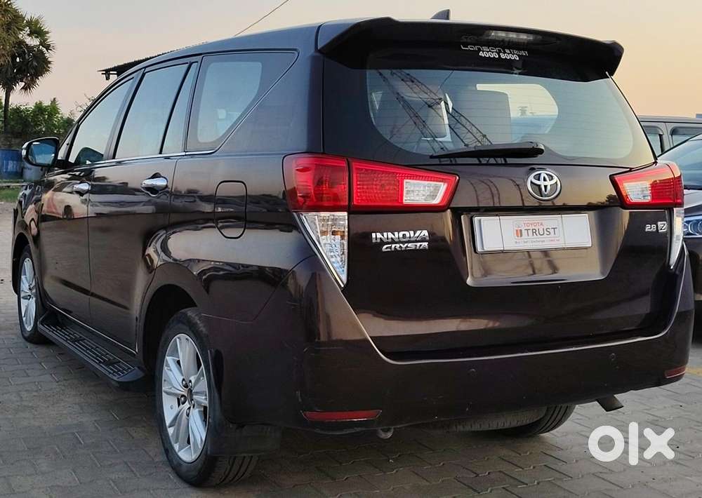 Toyota Innova Crysta [2020-ongoing] 2.4 Vx 8 Str, 2017, Diesel
