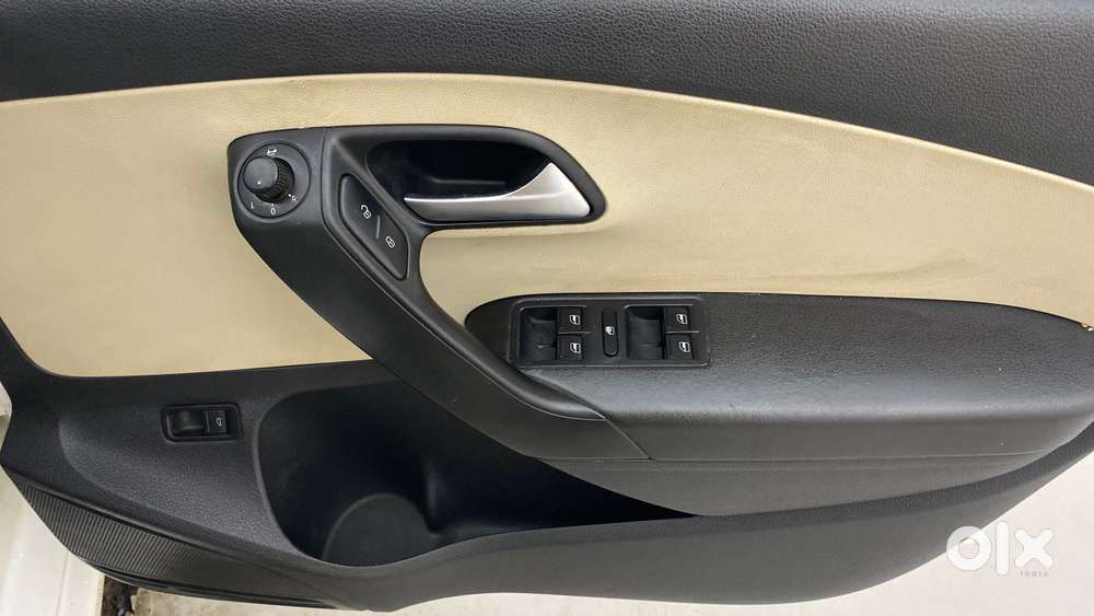 Volkswagen Vento 1.2 Highline Plus At 16 Alloy, 2019, Petrol