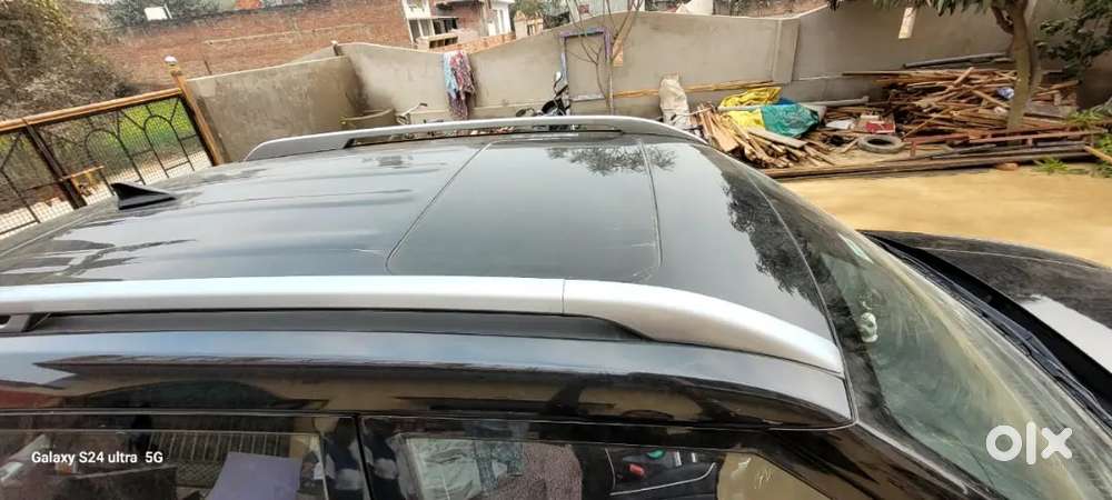 Hyundai Venue 2024 Petrol 25000 Km Driven