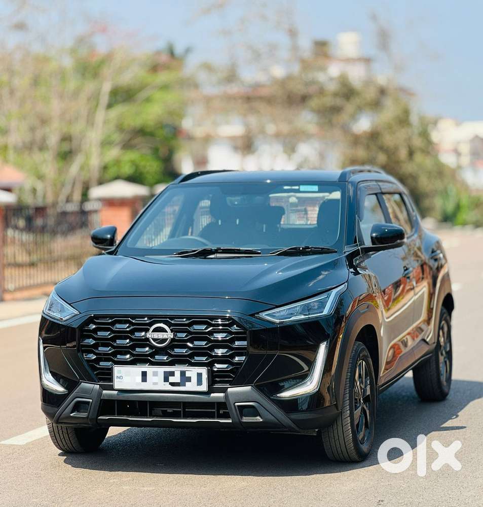 Nissan Magnite Kuro Edition 1.0 Petrol Mt, 2025, Petrol