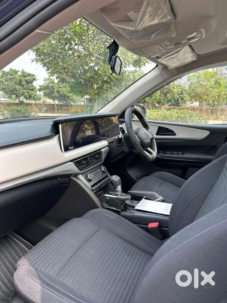 Mahindra Xuv700 2.2 Ax 5 Diesel At 7 Str, 2023, Diesel