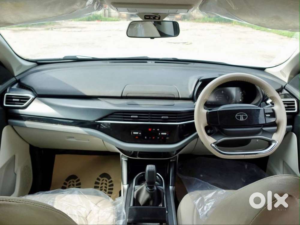 Tata Safari Smart (o), 2024, Diesel