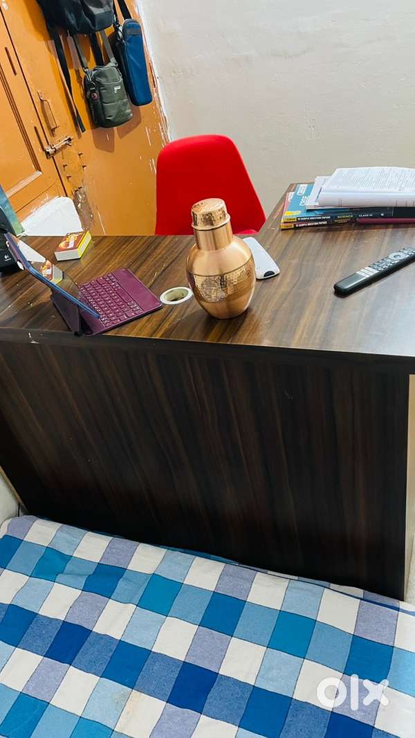 High Computer Table Top/Reception Counter
