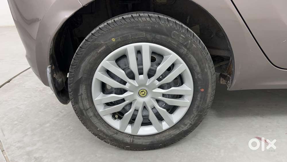 Tata Tiago 1.2 Revotron Xt, 2017, Petrol