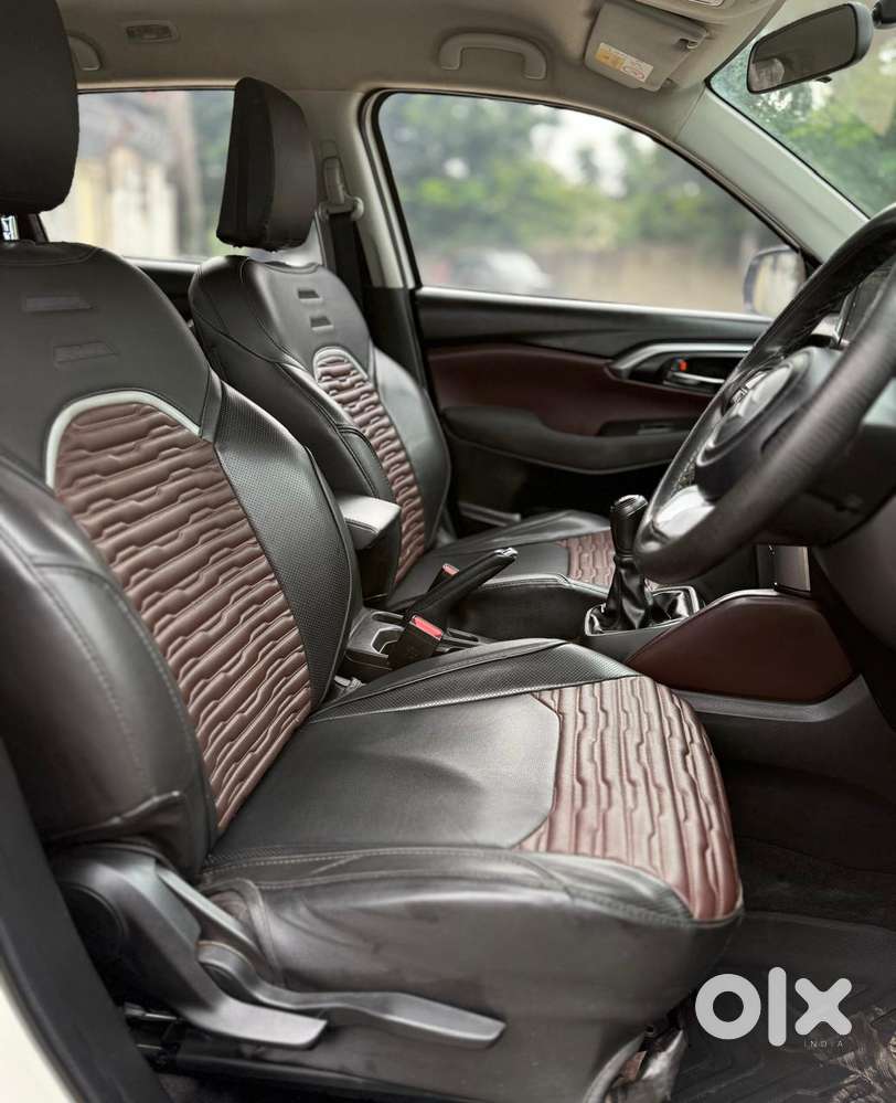 Maruti Suzuki Grand Vitara 1.5 Delta Cng, 2023, Cng & Hybrids