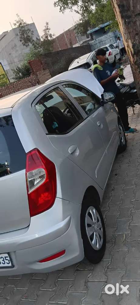 Hyundai I10 2012 Petrol 74000 Km Driven