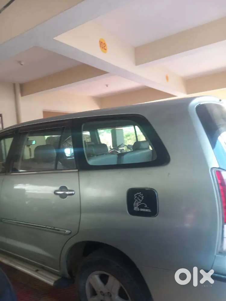 Innova 2006 V 2.5 8 Setter Ac Rear Ac Single Owner Original Paint