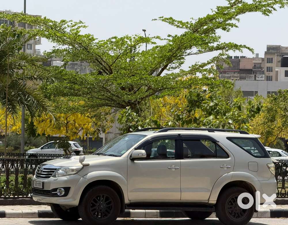 Toyota Fortuner Diesel 2012